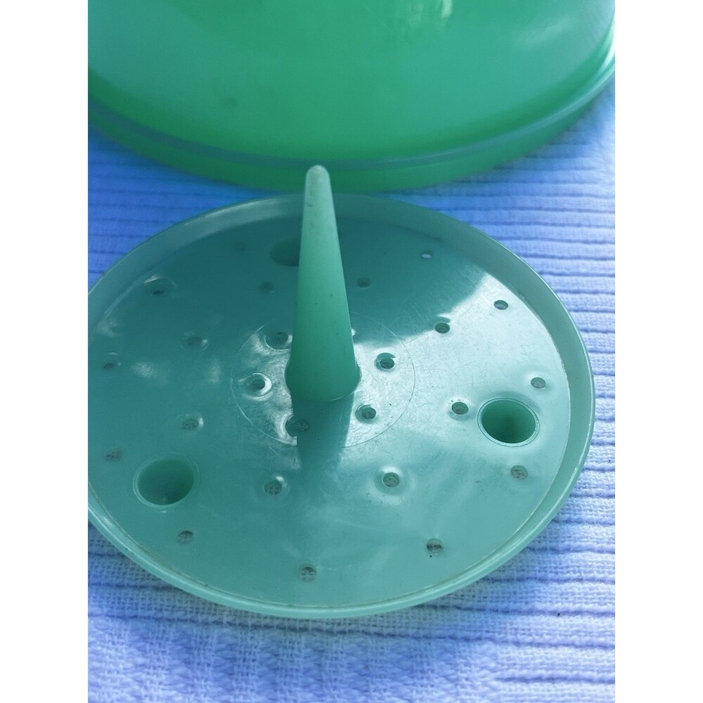 Vintage Tupperware Crisp It Lettuce Keeper #679, Spike #681 Jadite Green, NO LID - Picture 7 of 9